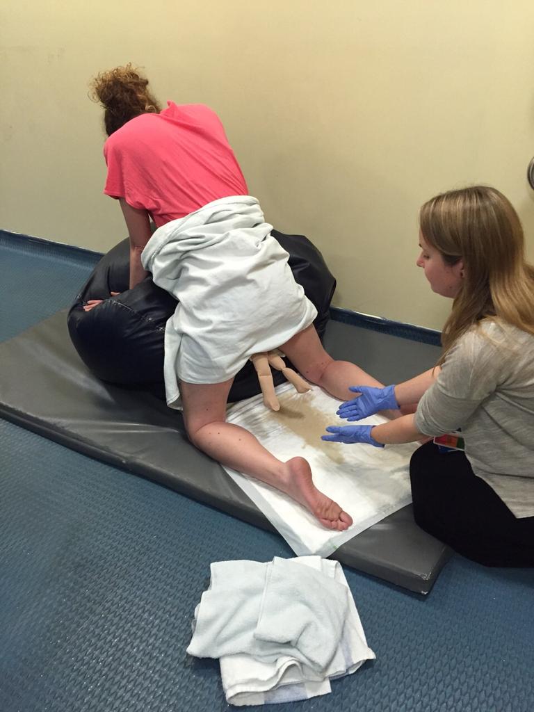 GSTT_PDMs's tweet photo. An example of a community live drill. Updating skills and learning human factors. #GSTTnhs #MartinBromiley http://t.co/YygkUmROoI
