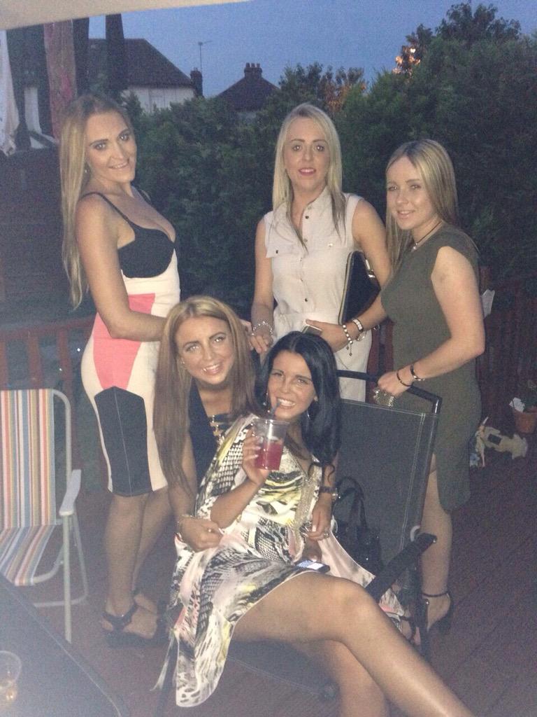 kerry124's tweet photo. Girls cxx http://t.co/WoUswLssXH