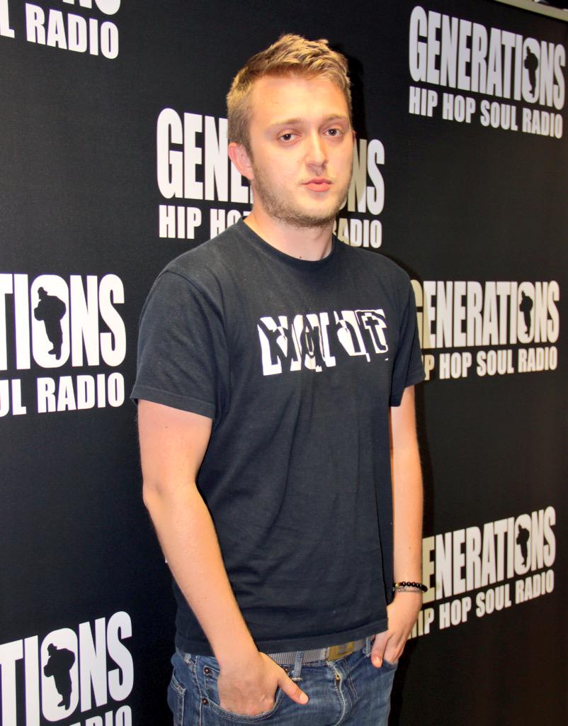 generations's tweet photo. VALD (@vald_ld) lors de son dernier passage dans les studios de @Generations (Paris) 

#Vald #Bonjour #NQNT2 http://t.co/YrON7OxCpF