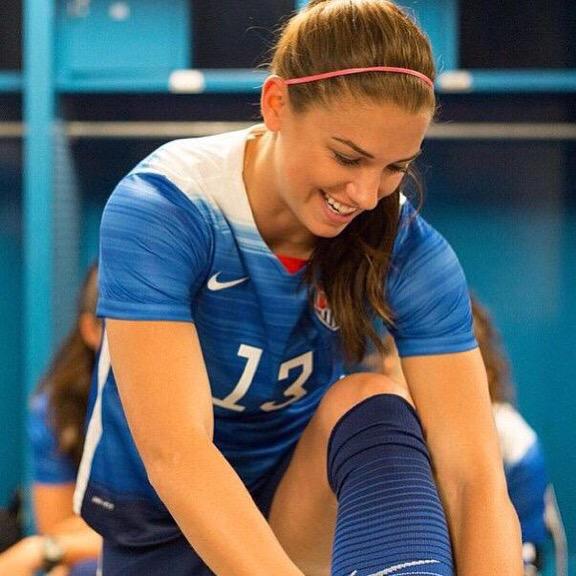 Happy birthday to the beatiful and amazingly talented Alex Morgan!
Hopefully you celebrate with a world cup sunday  