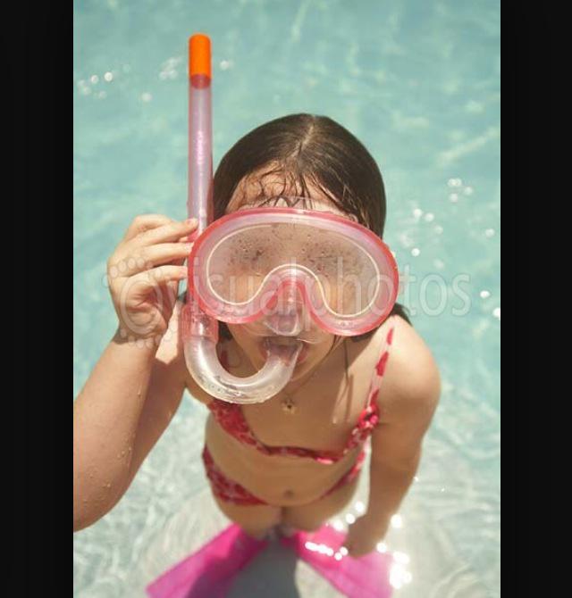 GraceSleckie's tweet photo. Can I come in? @scottleckie96 http://t.co/rlGGeXTIXU