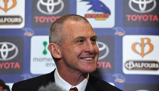 TheTodayShow's tweet photo. Rest In Peace Phil Walsh. @Adelaide_FC @AFL #Today9 http://t.co/jVHTEKcgDj