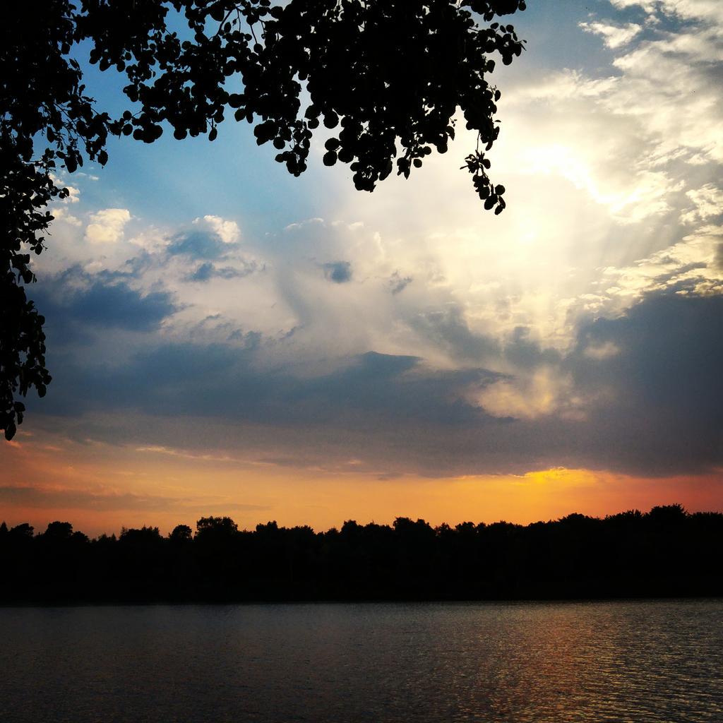 WBWorker's tweet photo. #testeg4 #100greatmoments #lgg4 http://t.co/n2jCvvCEwN