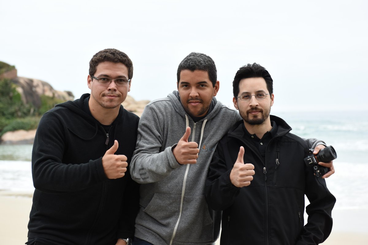 brunoborges's tweet image. Chegamos em #Floripa pra sexta etapa da última parte do JUG Tour #20daysofJava! Hoje as 19h com o @gujavasc!