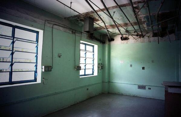 RoseRagt's tweet photo. EL Hospital del Algodónal, en Caracas  estaría Listo en el 2012 Nunca se concluyó la obra #VzlaSaqueada http://t.co/xSYTsB9v1C
