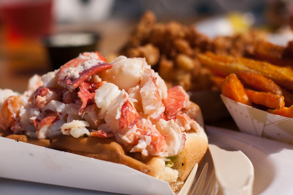 Love seafood? Try these 6 delicious spots in Martha's Vineyard: buff.ly/1CI0mMJ #travelnoire #traveltips