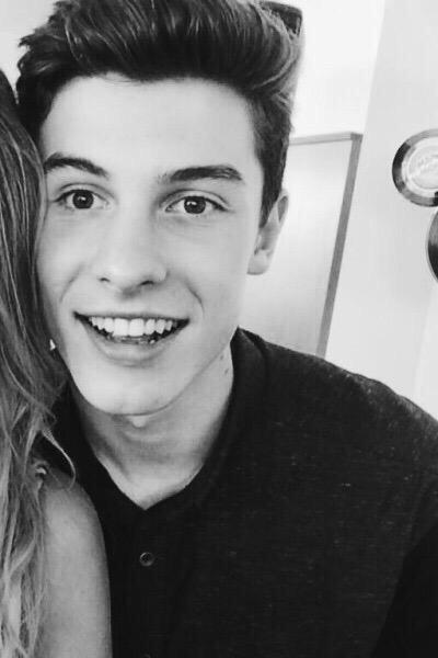 astromendess's tweet image. Signs as Shawns smile: Aries