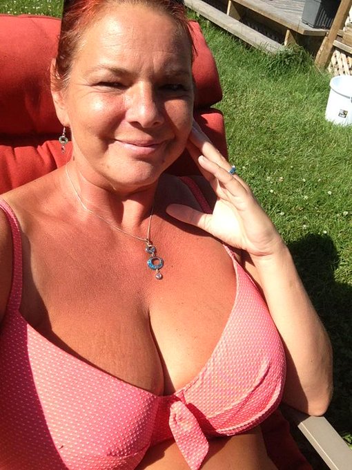 Back home tanning ;) http://t.co/y9lZRr366p<a href="/tag/tbt"class="tags"><span>#tbt</span></a>
