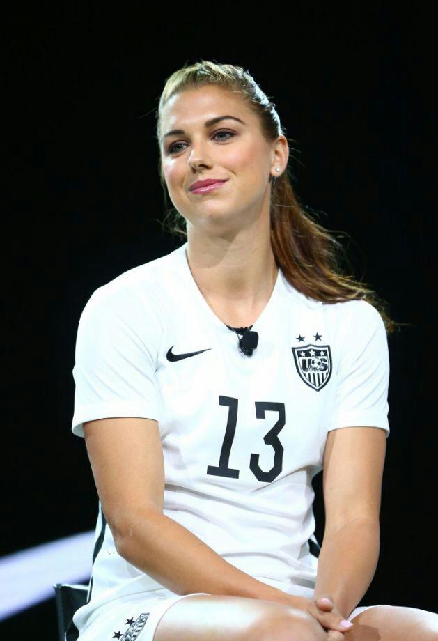 Happy birthday Alex Morgan!!! 