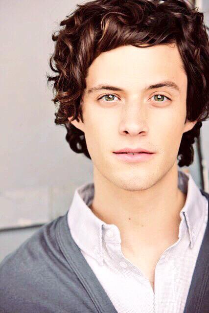 Stitchers_Fans's tweet photo. Cameron 😍 http://t.co/s9uDpLyzai