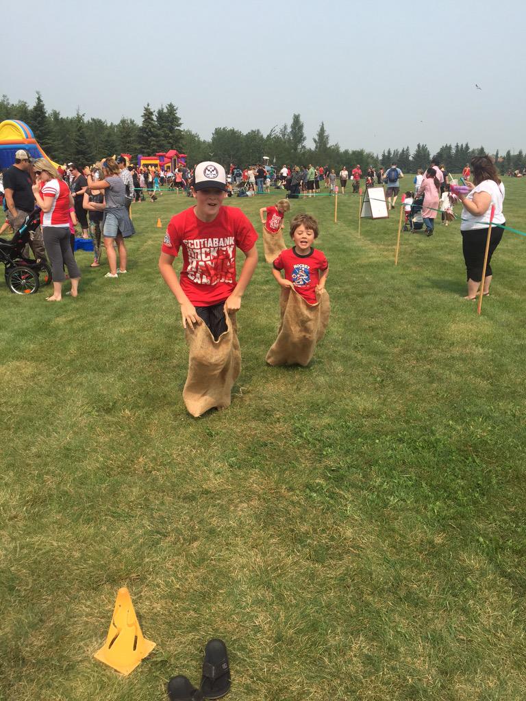 TanyaTplamondon's tweet photo. #CanadaDay2015 #budmiller http://t.co/C8Lc2wu4Qy