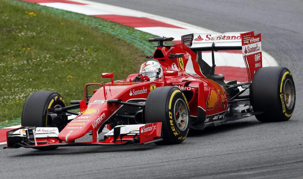 Happy Happy Birthday
Sebastian VETTEL    5  T   *\\(^o^)/*

F1                10             m(_ _)m 