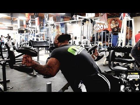 OneHealthyLife_'s tweet photo. CT Fletcher Demonstrates T-Curls, a Bicep Exercise From "Arms My Magni... http://t.co/zHp3ubFsJg #health #wellbeing http://t.co/EZYIaqVvZM