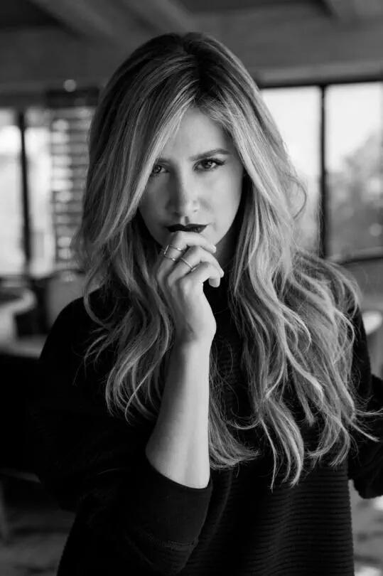 Mana a sra fez pacto com satanás pra ser tão perfeita assim? 30anos de destruição . Happy Birthday Ashley Tisdale 