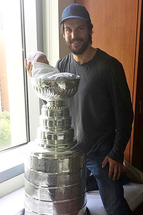 NHL tweet picture