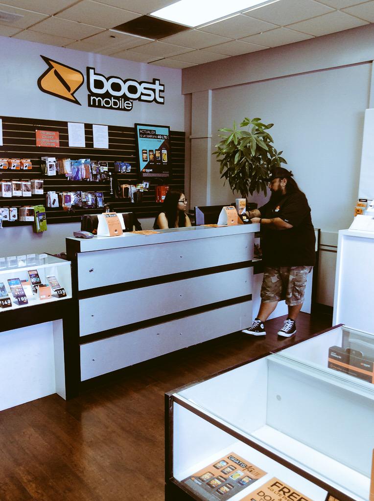 marissa_spg's tweet photo. Esecuritel talking cash money. #Esecuritel #RelationshipsMatter #BundleBundleBundle @WillisonKim @gonzo_edj http://t.co/qFFiEZy9cR