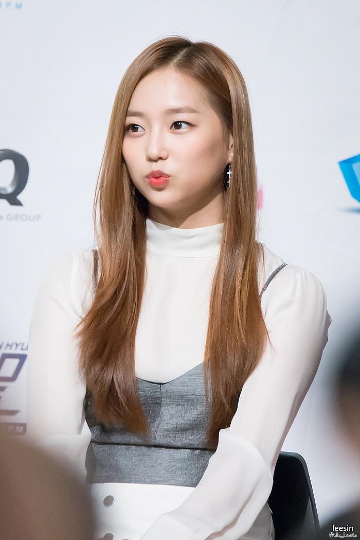 CI8u8rJWsAATC0B.jpg:large