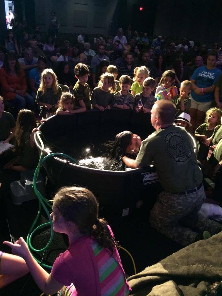 C_Cooper_22's tweet photo. Incredible night at VBS! Saw many people give their lives to Christ and get baptized! http://t.co/s0UMO9PzTF