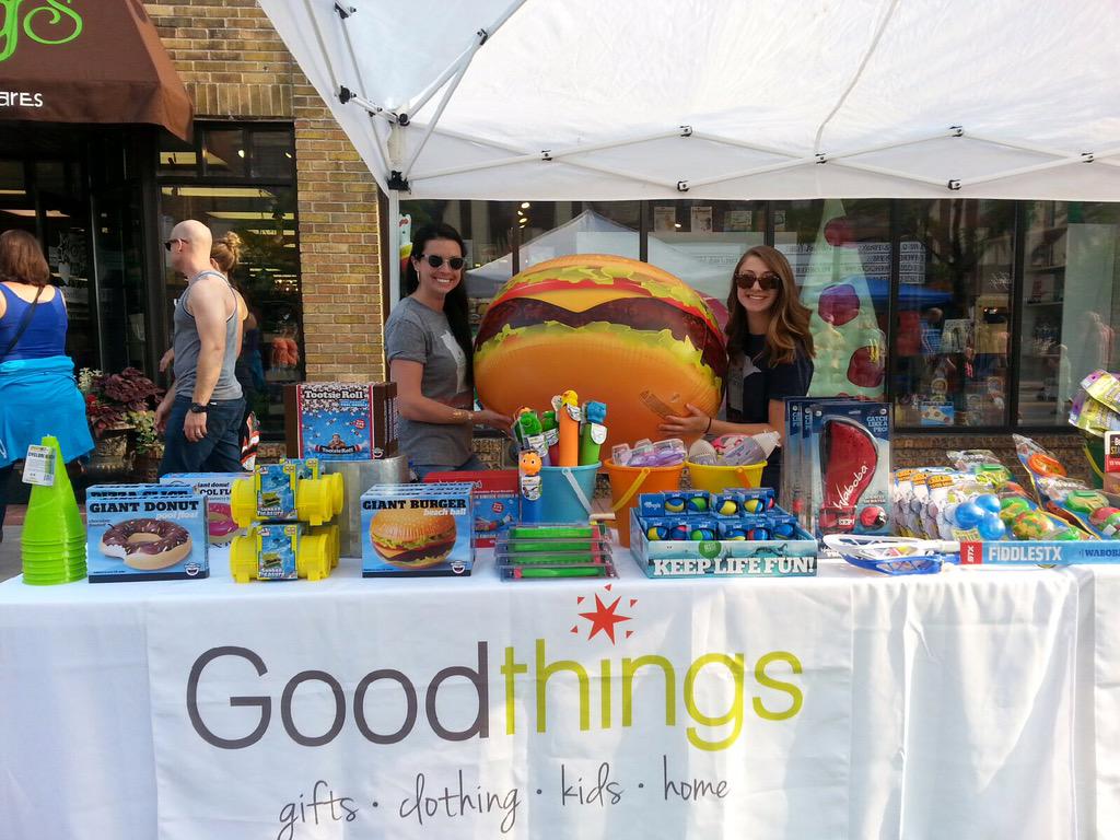 ShopGoodthings's tweet photo. Another great night at @Marketfest 😍🍔 #WBL #shopgoodthings http://t.co/eyWtrVj2pn