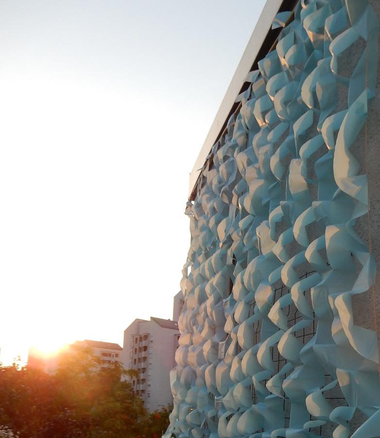 SchwarmFarmer's tweet image. 3) Now my house should easily be the coolest one around here... :-) #Amikazari #ArtificialFoliage #HeatWaveProtection