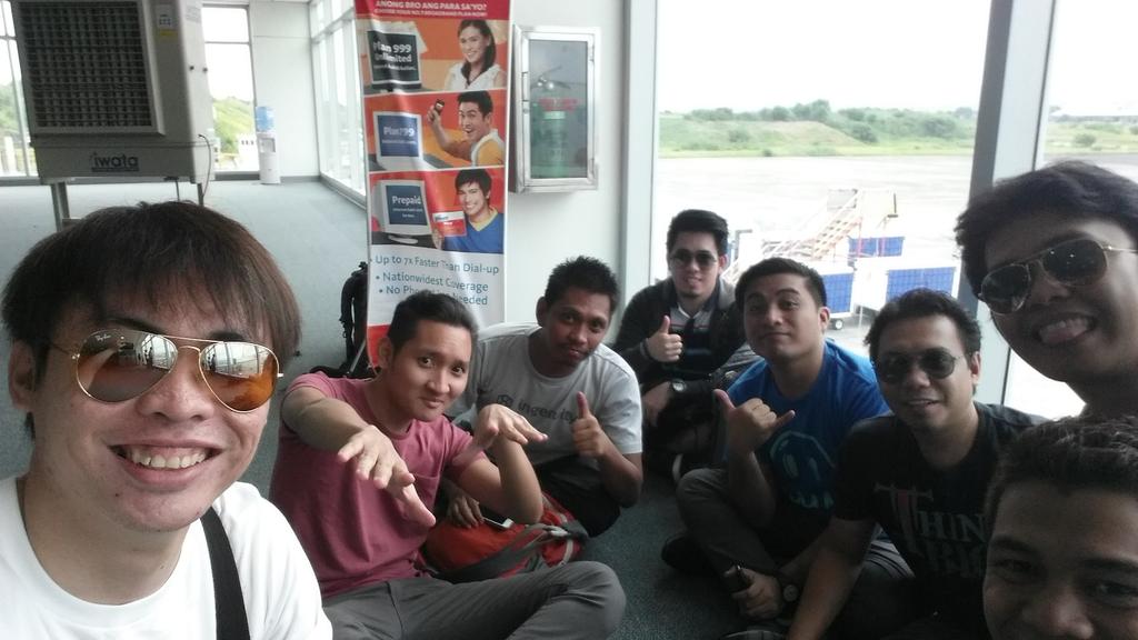 tomomoii's tweet photo. @pythonph here we come!! @durianpy  #PYCONPH2015 #python #pythonph http://t.co/nMyuEKO95D