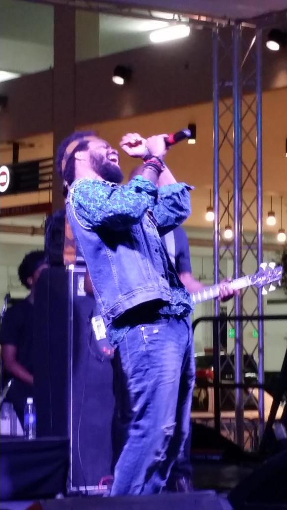 Nastybreakdwn's tweet photo. #jazzysummernights is in full effect. @HorseshoeBmore @Bilal. Good FREE entertainment 4 #Baltimore #jsnisback http://t.co/xV8anbonkn