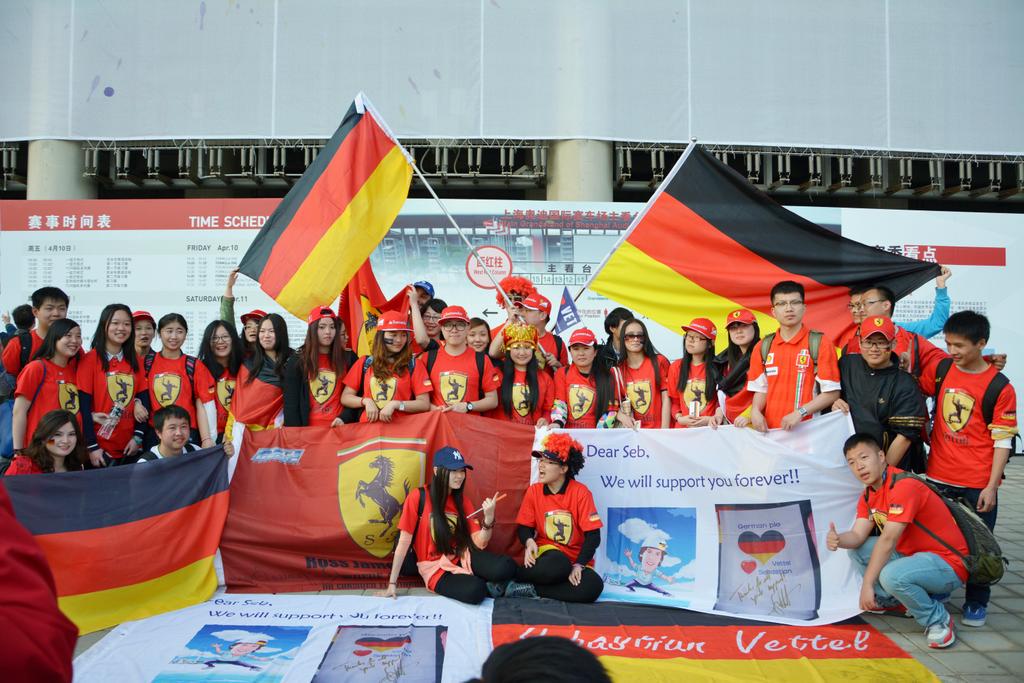  Dear Sebastian Vettel,Happy birthday!!! We will always believe you and love you!!! 