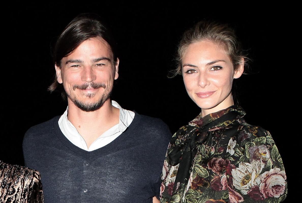 тэмсин эгертон и джош хартнетт 2021.