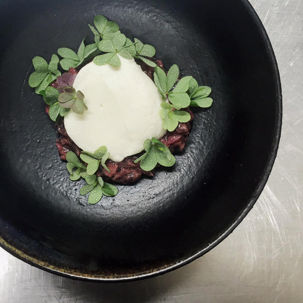 Charred rhubarb, sorrel, chamomile + white chocolate sherbet @thetownmouse01