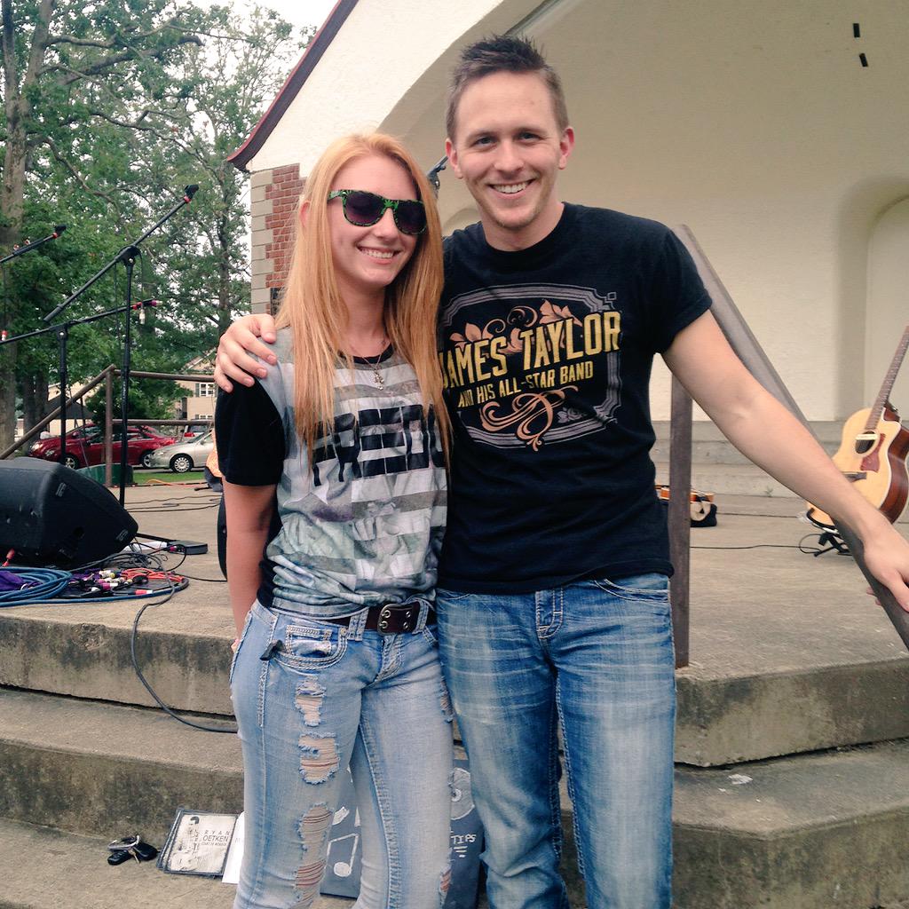 FNikkole tweet picture