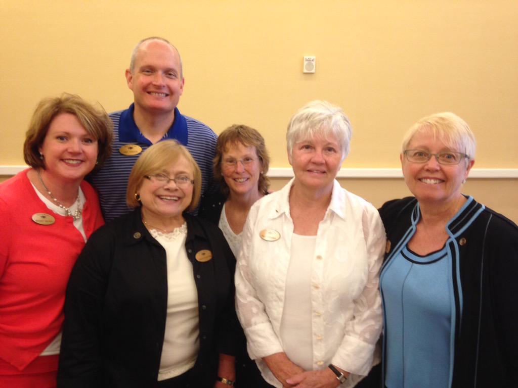 MortarBoard's tweet photo. We loved presenting LEAD to advisors at #ScholarCon last week #MortarBoard @mortarboardexec 🎓 http://t.co/kc5622gZ9t