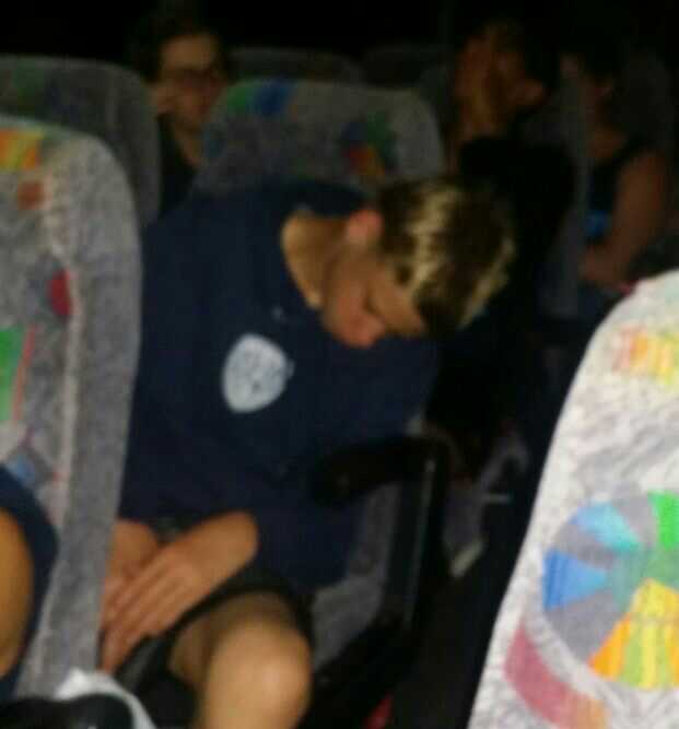 HWSAdolphins's tweet photo. I think they are tired...
#likeanabsolutesavage
. http://t.co/3Nj2plmGx9