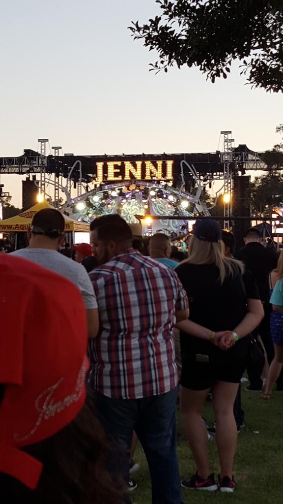 Such a great day happy birthday to la diva de la banda Jenni Rivera 
