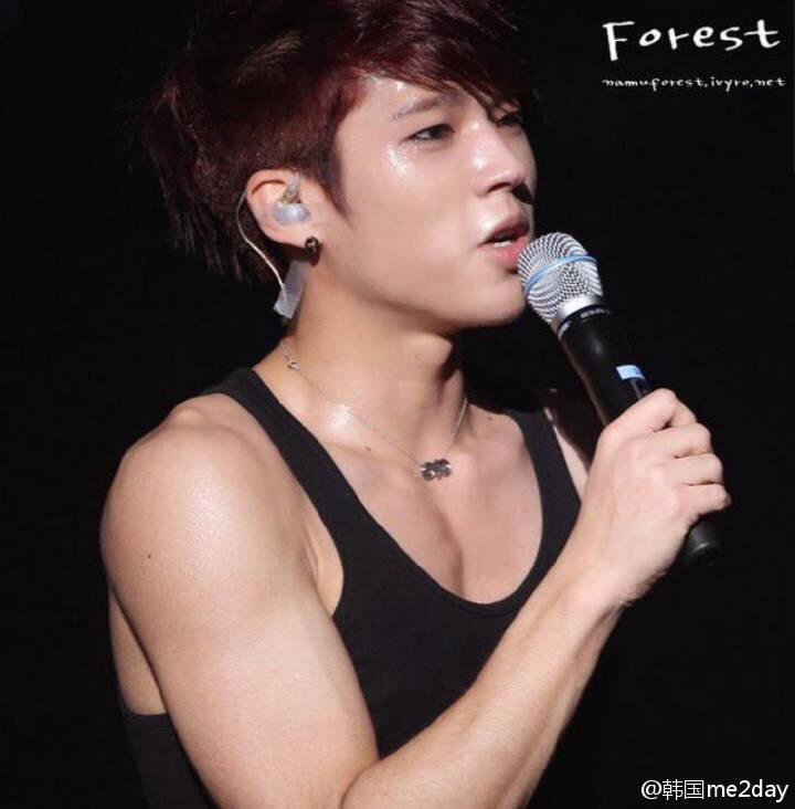 koispiritwalk's tweet photo. แผงอกของนัมอู 😻 http://t.co/BwBdMqKvTh