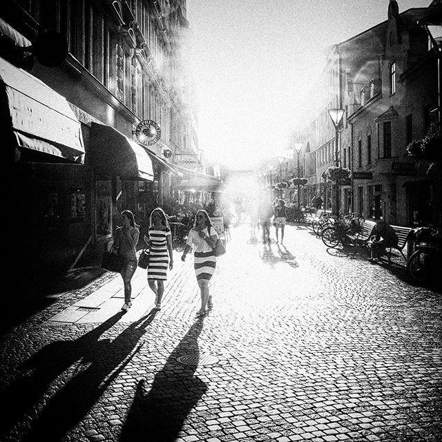 joeriksson's tweet photo. Skomakaregatan, Malmö
#citiesofeurope #ig_malmö #malmö #mymalmo #bnw_Sweden #bnw_life #bn… http://t.co/NImvPEjcAZ http://t.co/4wOrJIidmS