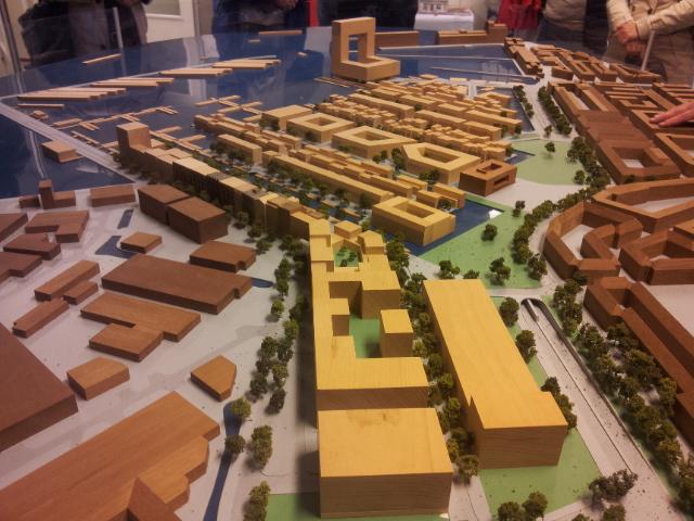 ronaldklip's tweet photo. Houten maquette van de Houthaven. #DvdAA http://t.co/r5HEPepVHK