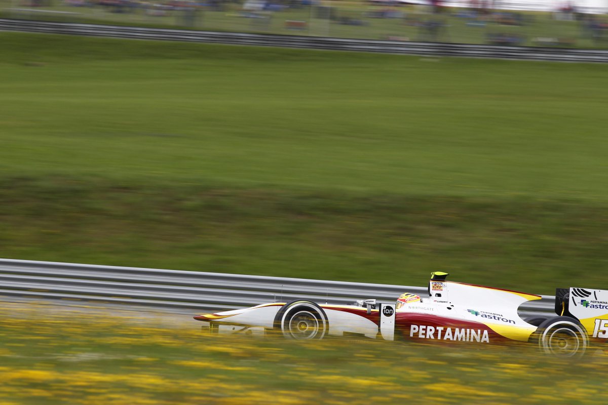 autosport's tweet photo. Rio Haryanto denies @McLarenF1's Stoffel Vandoorne a double victory in Austria http://t.co/WQ4gX8wmYS http://t.co/e9rtmPzizq