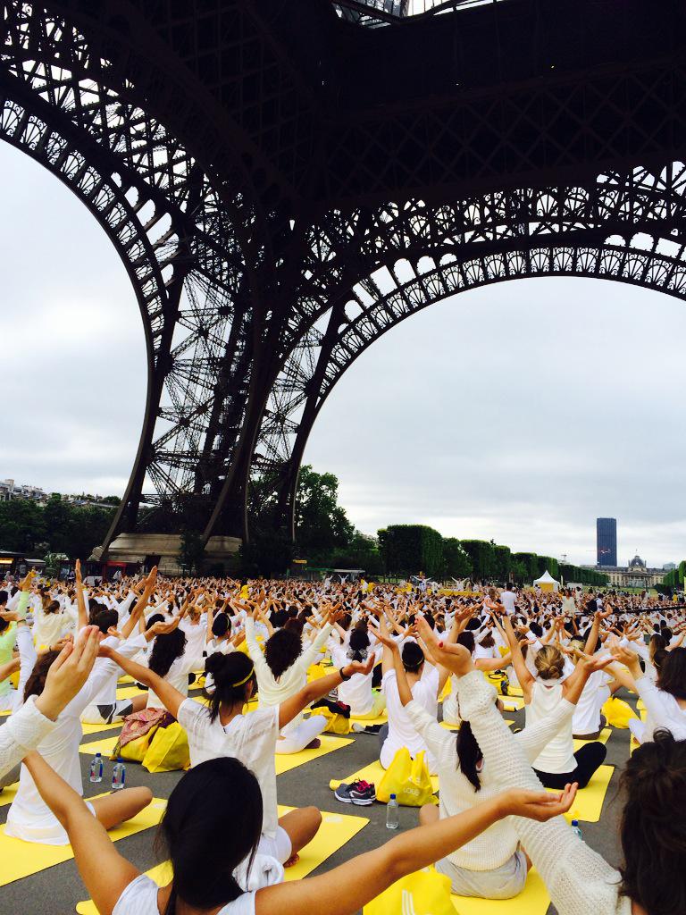 Merci pour ce superbe moment #yoga ! #Lolewhitetour #Namaste <a href="/Lolewomen/">Lolë</a> <a href="/My_Little_Paris/">MyLittleParis</a>