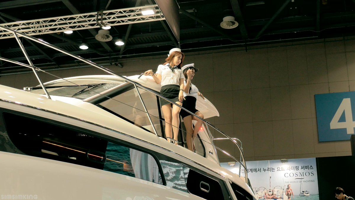 KpopModel's tweet image. Hot Sexy Korean Racing Model