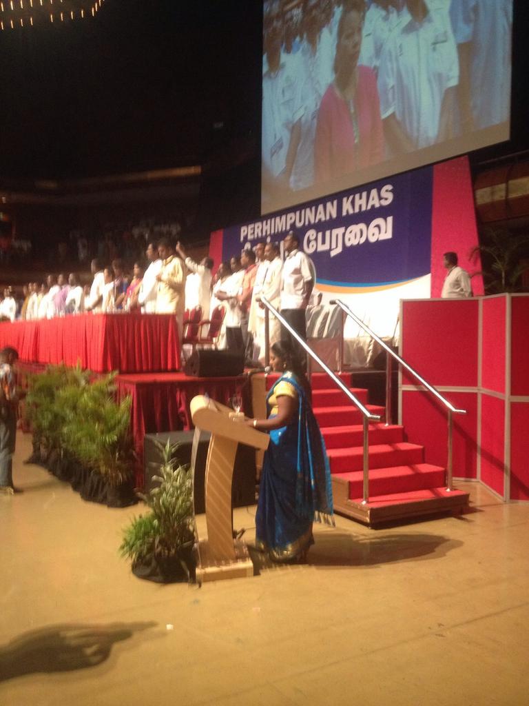 kkseven14's tweet photo. Perhimpunan Khas MIC 
#drsubrapower 
@NajibRazak @thinalan @sivarraajh @DatukSaravanan @TMohan18 @vellpaari @Khairykj http://t.co/1VeDdNNkLJ