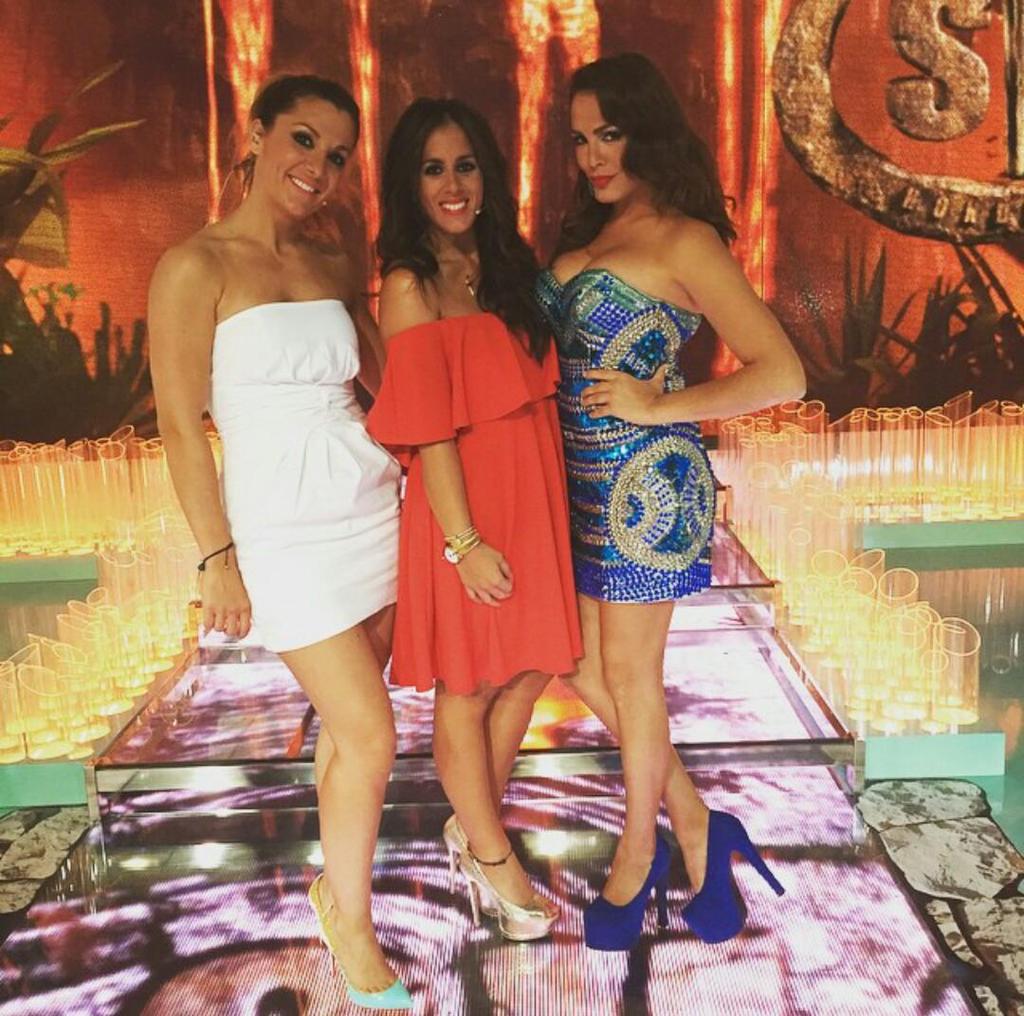 lovewillselena_'s tweet photo. Buenos días @Nagore_Robles 😉
Nos vemos esta noche a las 22:00 en T5
#DBT Supervivientes 🌴
¡Pasa un gran domingo!😘😘😘 http://t.co/CKrNyjrM2Z