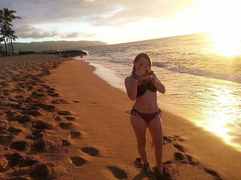 indurgoo's tweet photo. Tryna be cute like🌺🌅💛 http://t.co/aPp0Obs76F