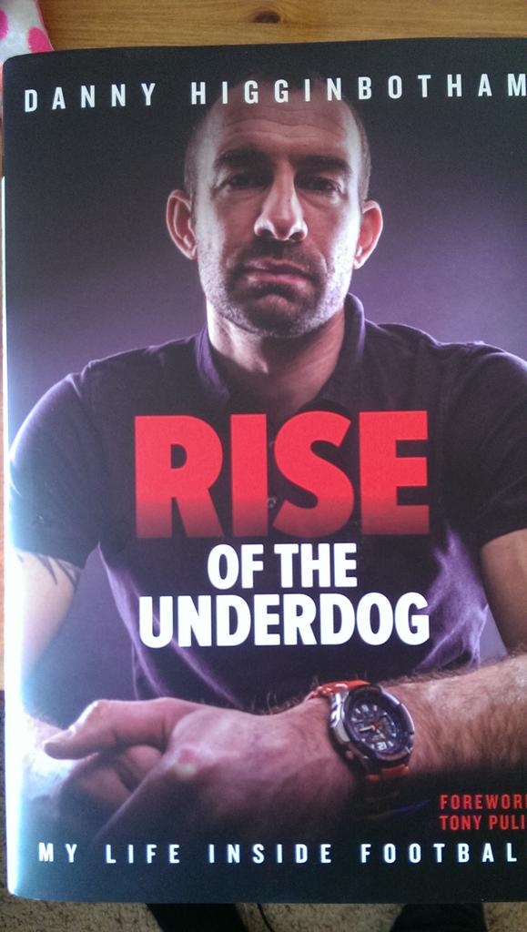 bezzer21's tweet photo. Looking forward to reading my Fathers day present @Higginbotham05 http://t.co/77V7oHbbIf