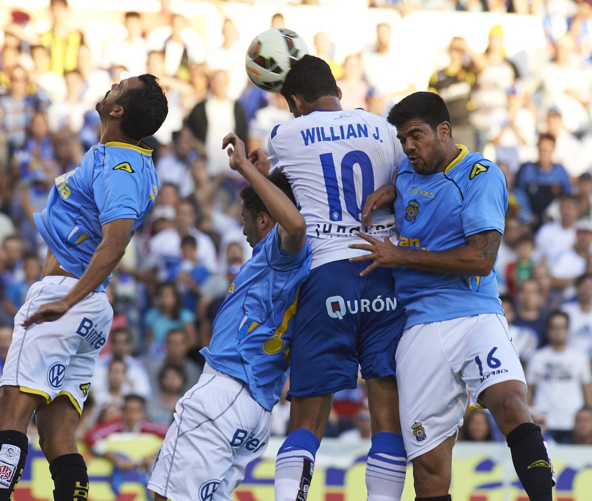 ¡Buenos días blanquillos! ¡Por fin ha llegado el domingo! ¡¡Hoy es el día!! #ZaragozaNuncaSeRinde
