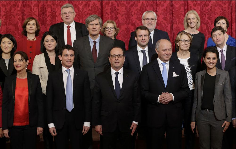 clabaudeur's tweet photo. Le choc de simplification... La présidence #Hollande compte désormais 62 ministres http://t.co/b9P1P02ydR … #JDD http://t.co/SEfs8mGIzS