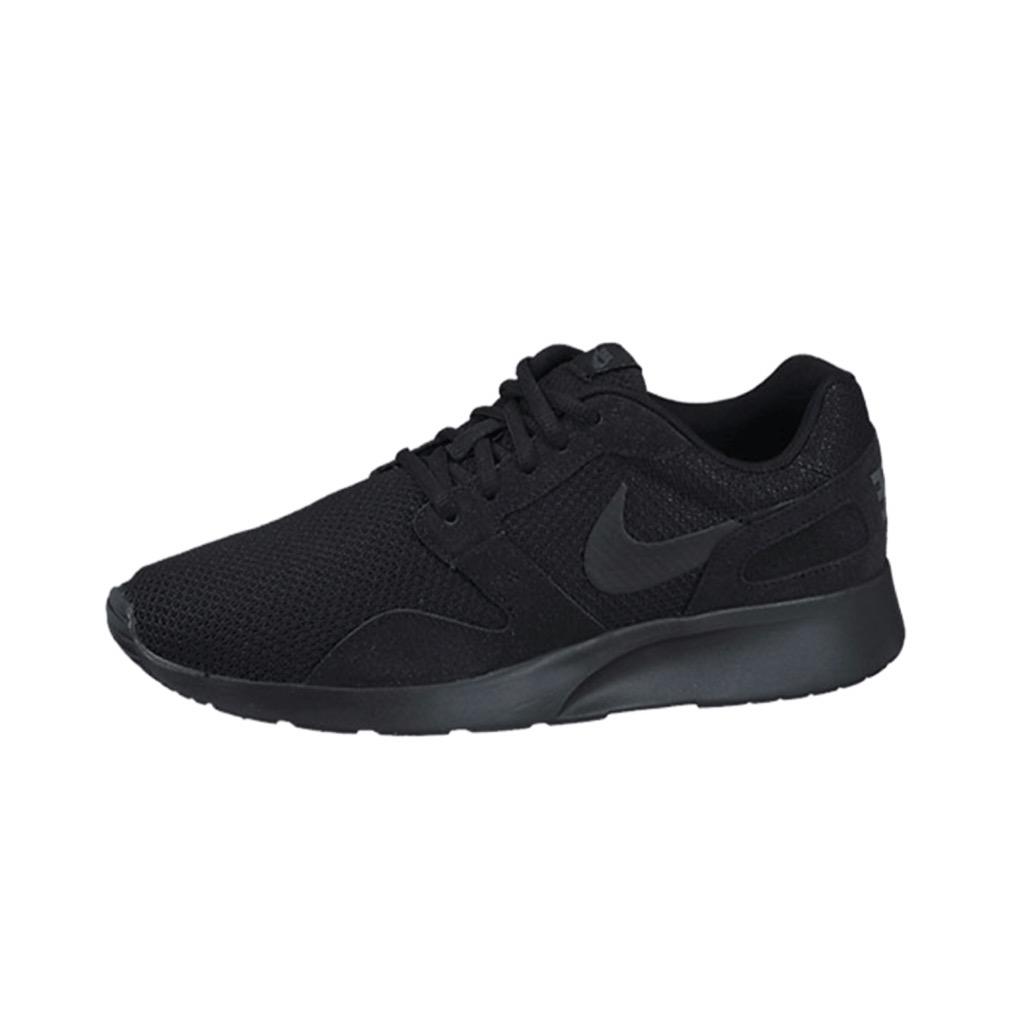 SNEAKER_VIP's tweet image. Nike kaishi run triple black available on @sneaker_vip #Sneakervip email for size and price BTrainers@hotmail.com
