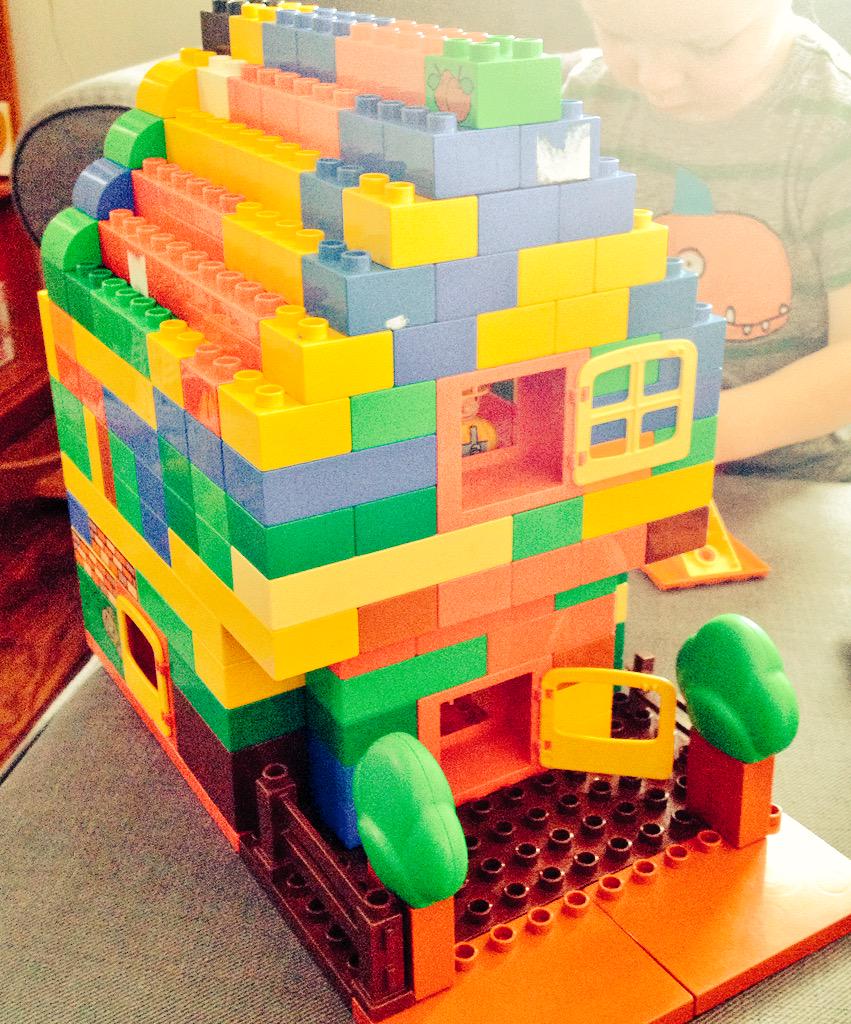 StudioStarbuck's tweet photo. Who says Duplo isnt a valid architectural modeling medium?(Ok the colour scheme needs work!) @LEGO_Group @duplo_lego http://t.co/PrX2CwlTsF