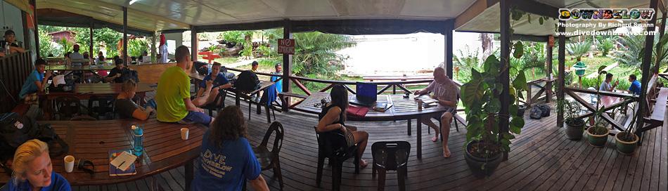 divedownbelow's tweet photo. Busy @PADI #divecentre @divedownbelow 1 side got #IDC &amp; #IE other got "real world" @cardiffuni group #learning2dive:D http://t.co/Tfkxvskpj5