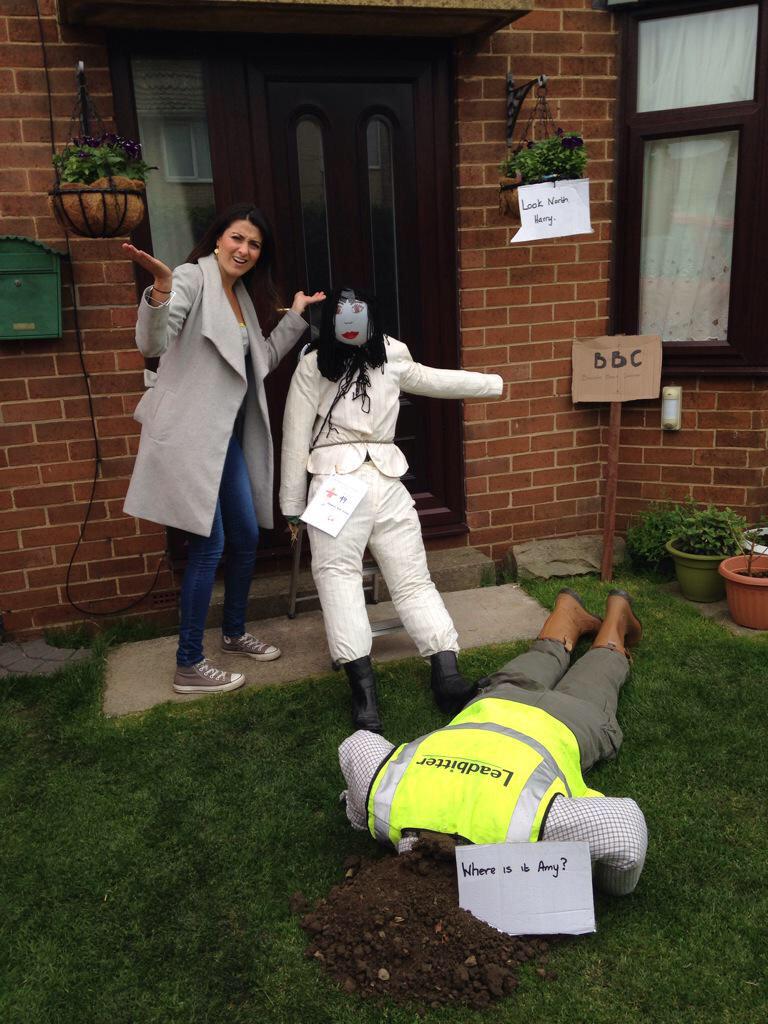 <a href="/brettonscrow/">Westbrettonscarecrow</a> @harrylooknorth this is us..apparently!! Bad hair!!