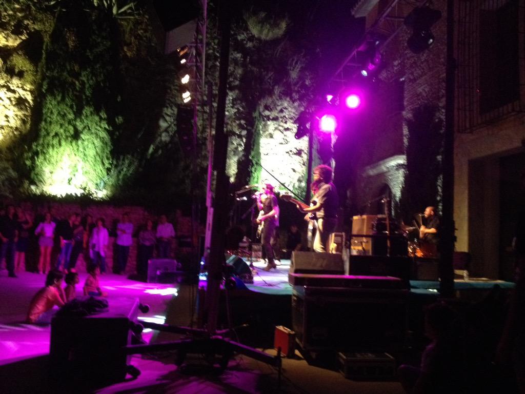 justexploreht's tweet photo. Fantástica noche de vino y rock en @DescalzosViejos, @RondaSpain http://t.co/4EJO10dKhP